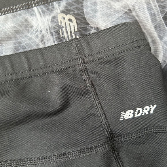 Women’s New Balance Capris Workout Leggings Large - Picture 7 of 7